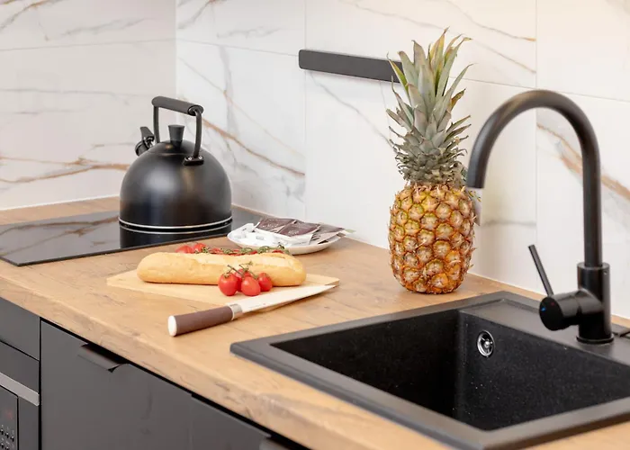 Baltic Twist With Balcony By Renters Lägenhet *